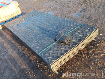 Construction equipment Unused 8' x 4' Plastic Road Mats (10 of): picture 4