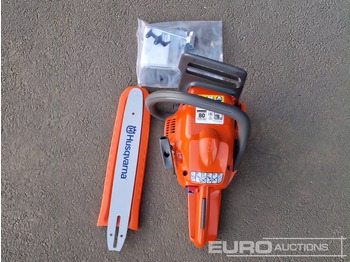 Workshop equipment Unused Husqvarna 120 Mark II 14" Petrol Chain Saw: picture 4