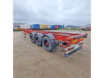 Container transporter/ Swap body semi-trailer HFR Container chassis: picture 3
