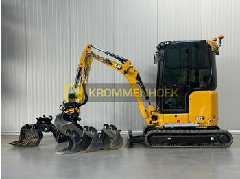 Mini excavator CATERPILLAR 302