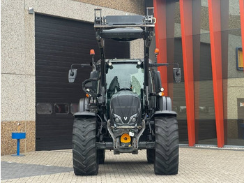 Farm tractor Valtra N174D, Frontlinkage + PTO, Frontloader, 3846 hours: picture 5 Farm tractor Valtra N174D, Frontlinkage + PTO, Frontloader, 3846 hours: picture 5