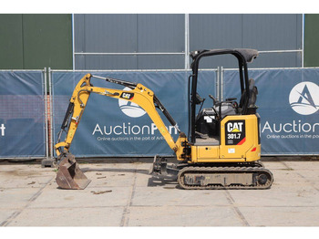Mini excavator Caterpillar 301.7 CR: picture 2