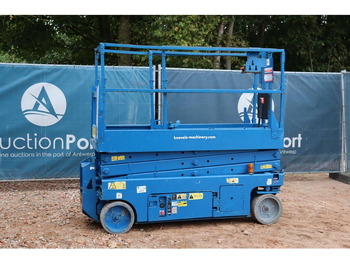 Scissor lift GENIE