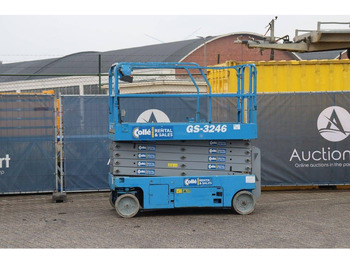 Scissor lift GENIE