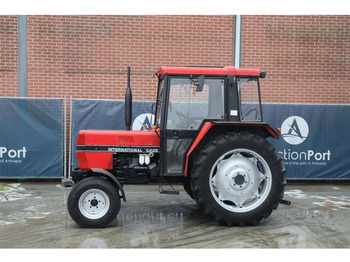 Farm tractor INTERNATIONAL