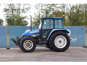 Farm tractor NEW HOLLAND