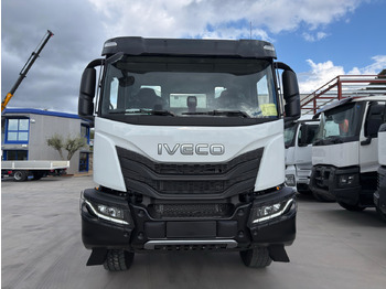 Cab chassis truck IVECO AD380T46 6x4 E6 (Chassis): picture 3 Cab chassis truck IVECO AD380T46 6x4 E6 (Chassis): picture 3