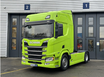 Tractor unit SCANIA R 460