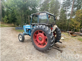Farm tractor FORD 4000: picture 4