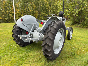 Farm tractor Ferguson Grålle: picture 5