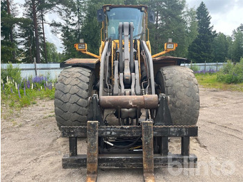 Wheel loader Volvo L220D: picture 2