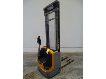 Stacker Still EXV10: picture 2