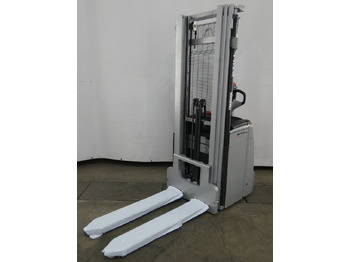 Stacker STILL