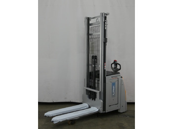 Stacker STILL