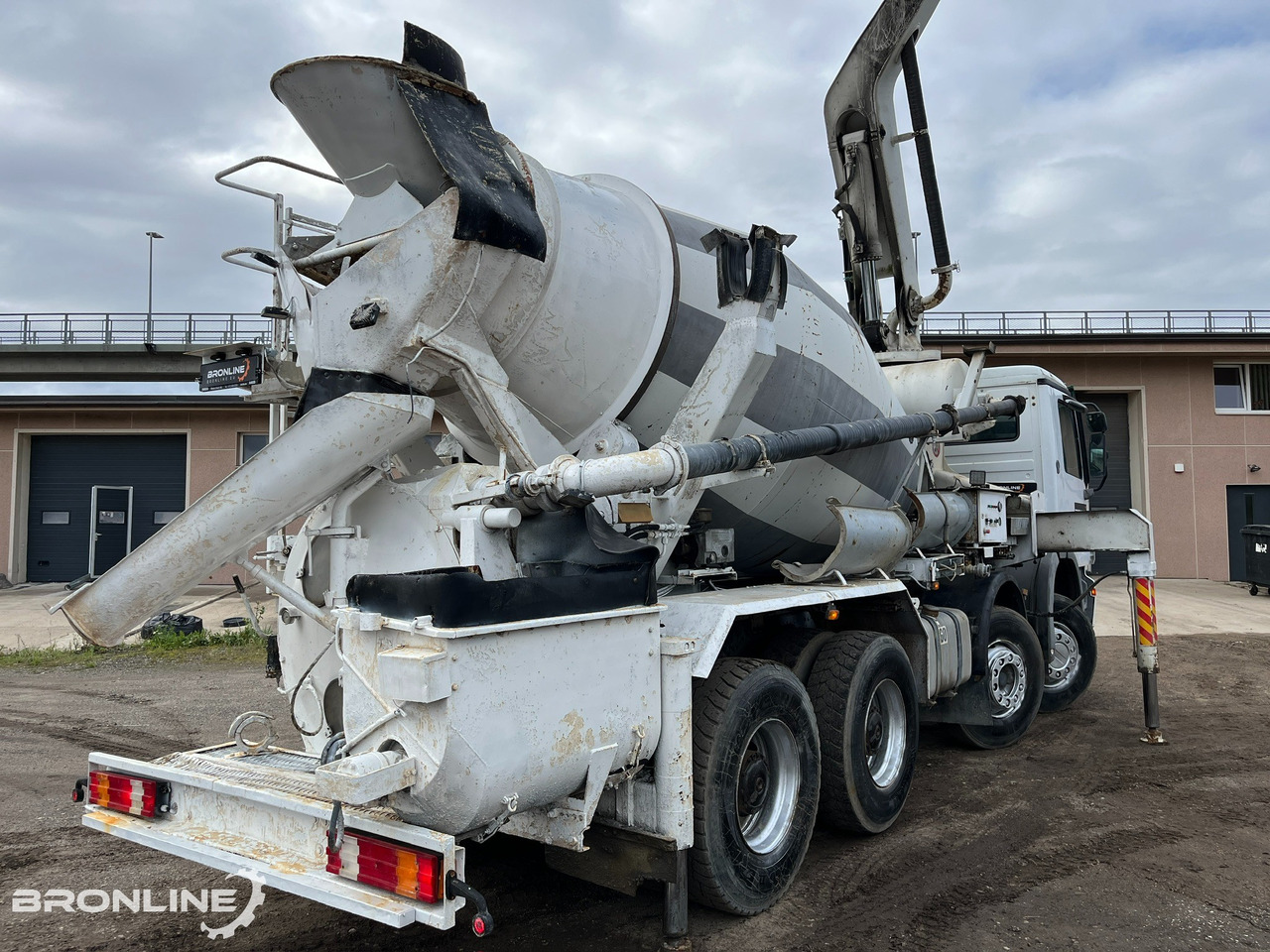 Concrete mixer truck 2004 MERCEDES-BENZ ACTROS 3241K 8X4/4 PUMI: picture 8