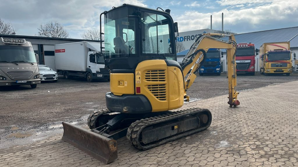 Komatsu PC35MR-3 PC35MR Minibagger 3740 Kg ab 469€ mtl. - Mini excavator: picture 4 Komatsu PC35MR-3 PC35MR Minibagger 3740 Kg ab 469€ mtl. - Mini excavator: picture 4