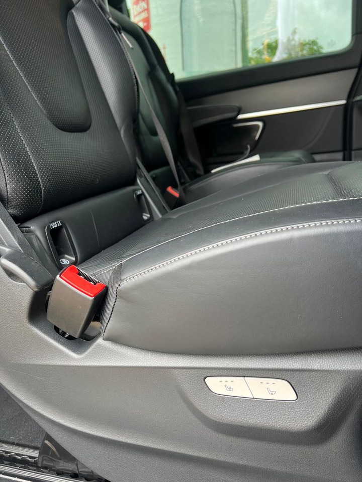Passenger van Mercedes-Benz V 250 AMG Avantg.Edition 4M Lang Distronic Stand: picture 16