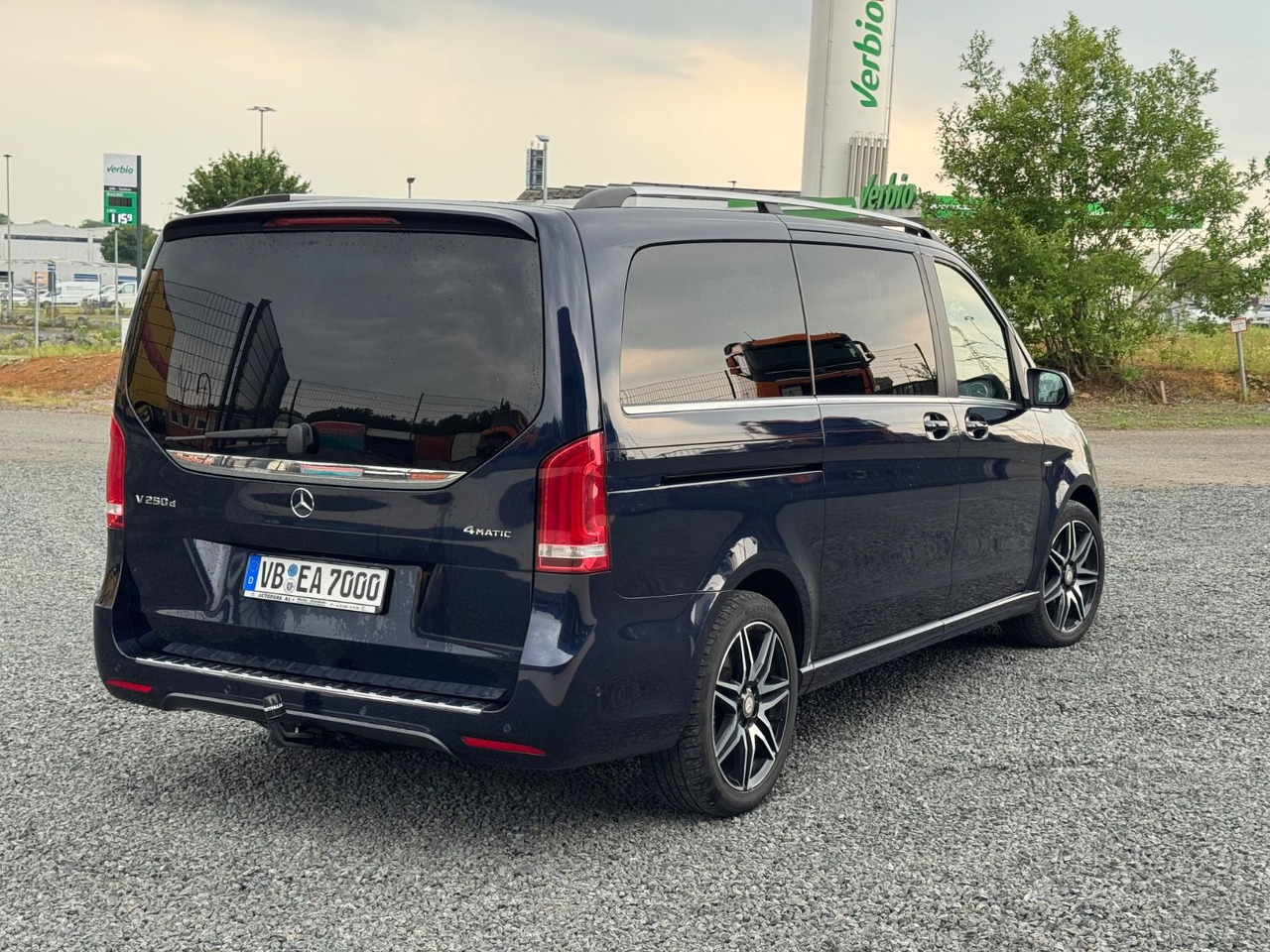 Passenger van Mercedes-Benz V 250 AMG Avantg.Edition 4M Lang Distronic Stand: picture 8