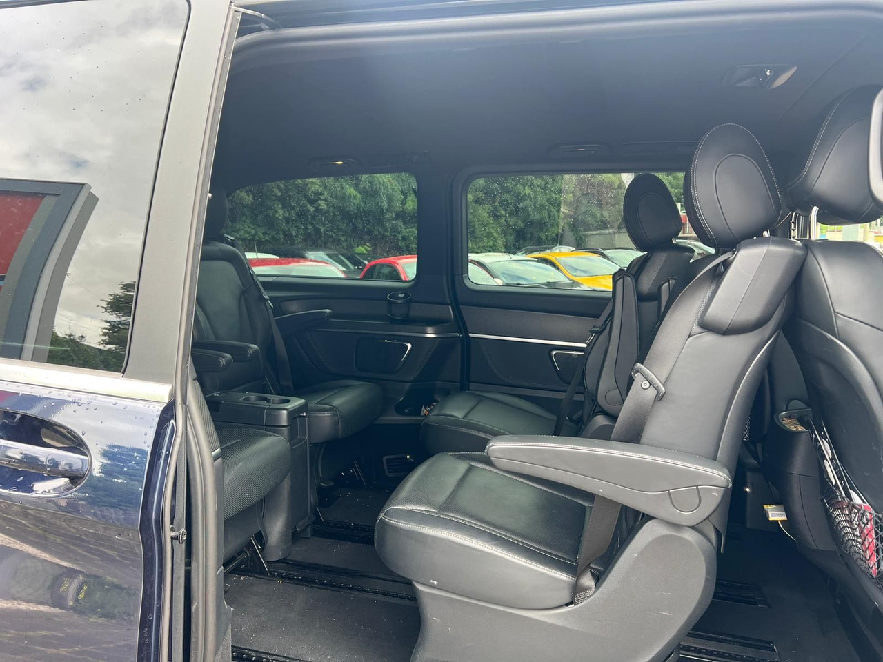 Passenger van Mercedes-Benz V 250 AMG Avantg.Edition 4M Lang Distronic Stand: picture 15