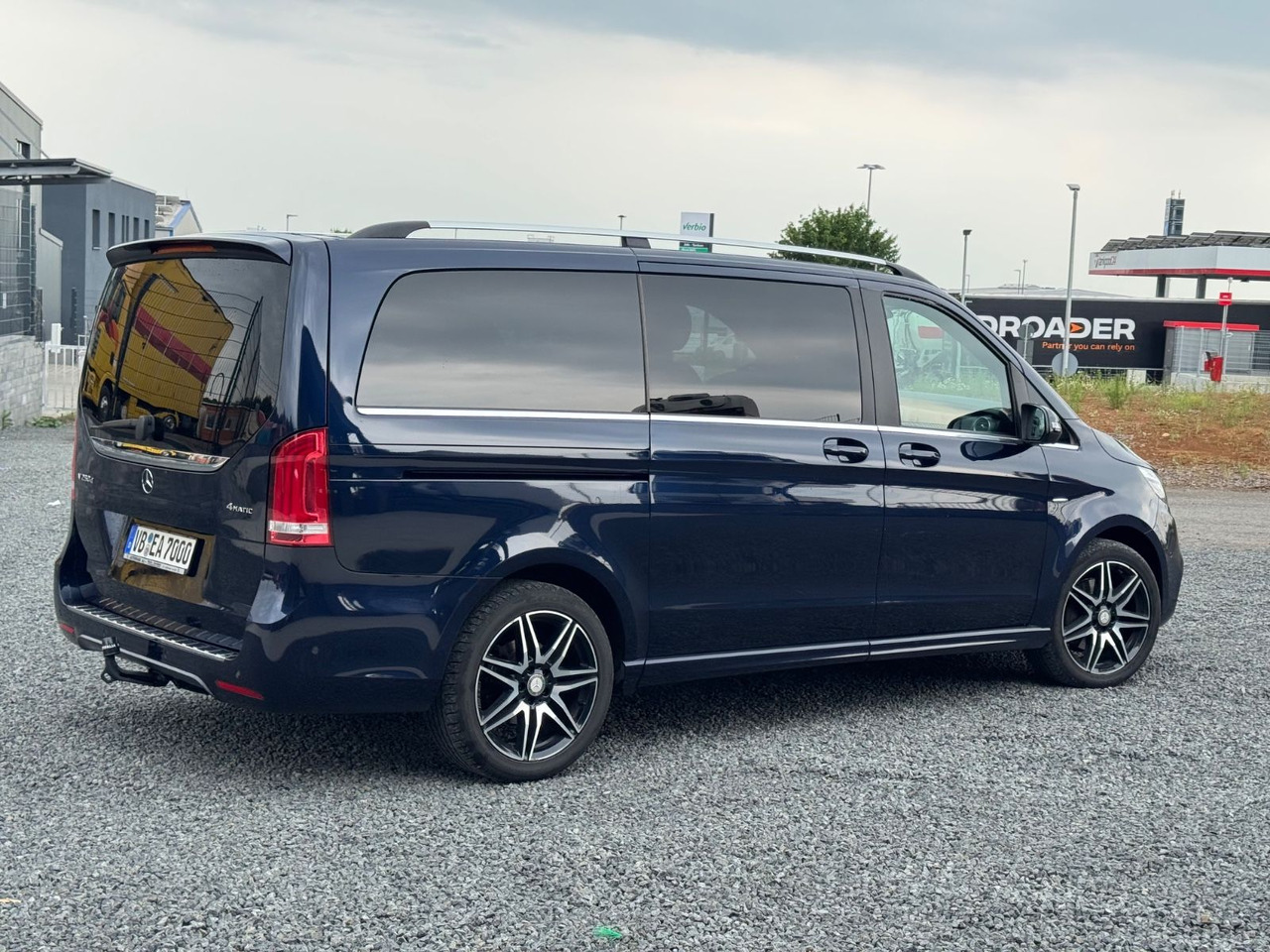 Passenger van Mercedes-Benz V 250 AMG Avantg.Edition 4M Lang Distronic Stand: picture 7