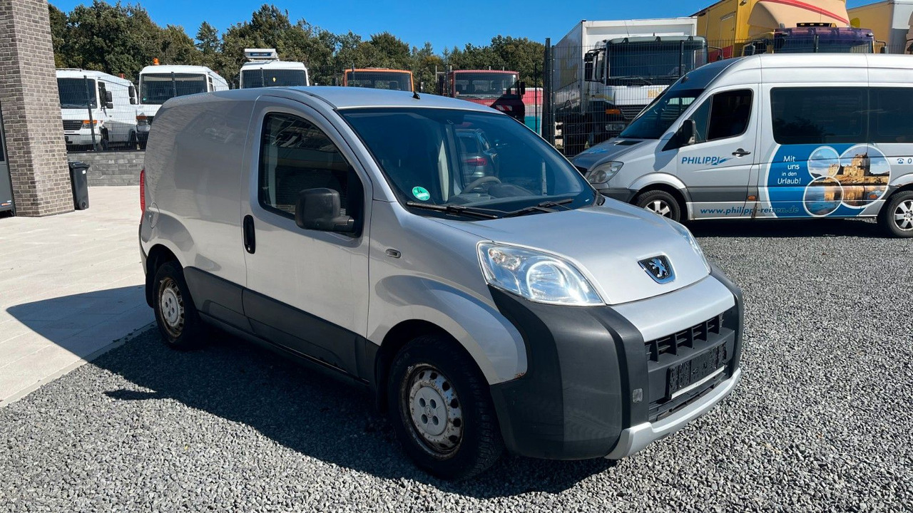 Peugeot Bipper Basis Kopfdichtungsschaden - Car: picture 3 Peugeot Bipper Basis Kopfdichtungsschaden - Car: picture 3