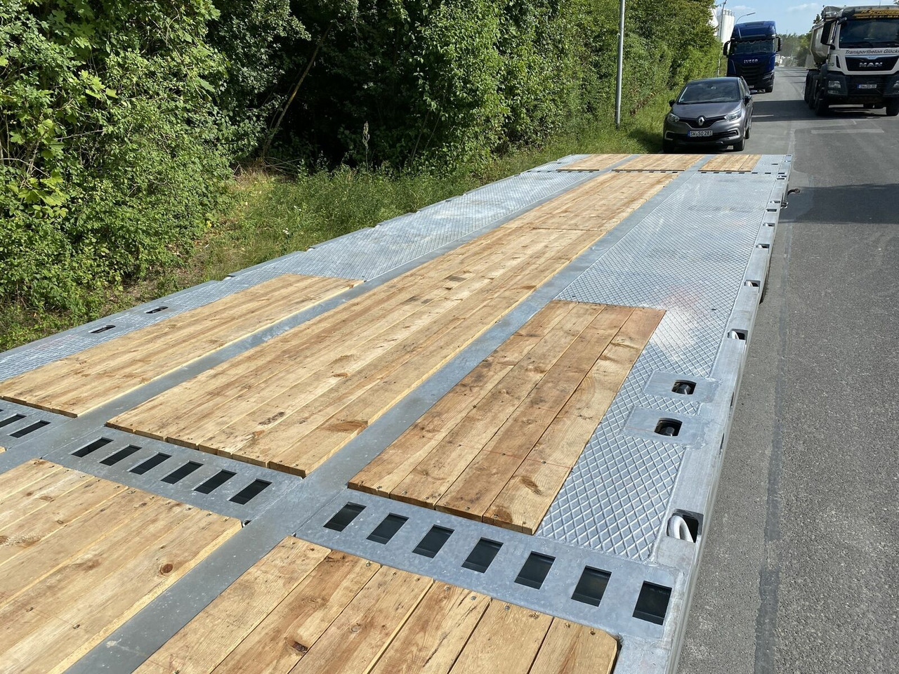 Möslein 3 Achs Satteltieflader Plato 45 t GGfür Fertigt - Low loader semi-trailer: picture 4 Möslein 3 Achs Satteltieflader Plato 45 t GGfür Fertigt - Low loader semi-trailer: picture 4