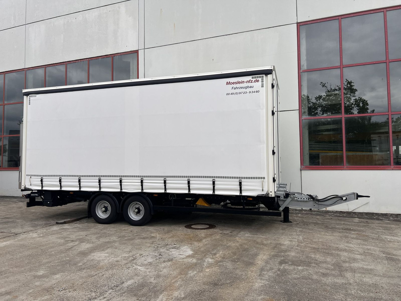 Möslein Planenanhänger, Ladebordwand + Durchladbar neuw - Curtainsider trailer: picture 4 Möslein Planenanhänger, Ladebordwand + Durchladbar neuw - Curtainsider trailer: picture 4