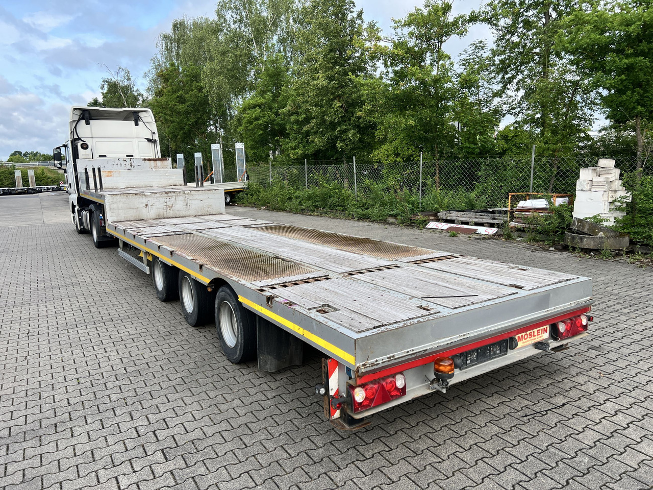 Low loader semi-trailer for transportation of heavy machinery Möslein STO 3 Schwebheim  3 Achs Satteltieflader: picture 7