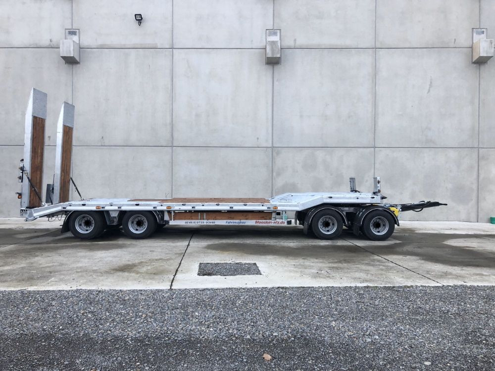 Möslein T 4 VB H1 neuer 4 Achs Tieflader hydraulischen Rampen - Low loader trailer: picture 2 Möslein T 4 VB H1 neuer 4 Achs Tieflader hydraulischen Rampen - Low loader trailer: picture 2