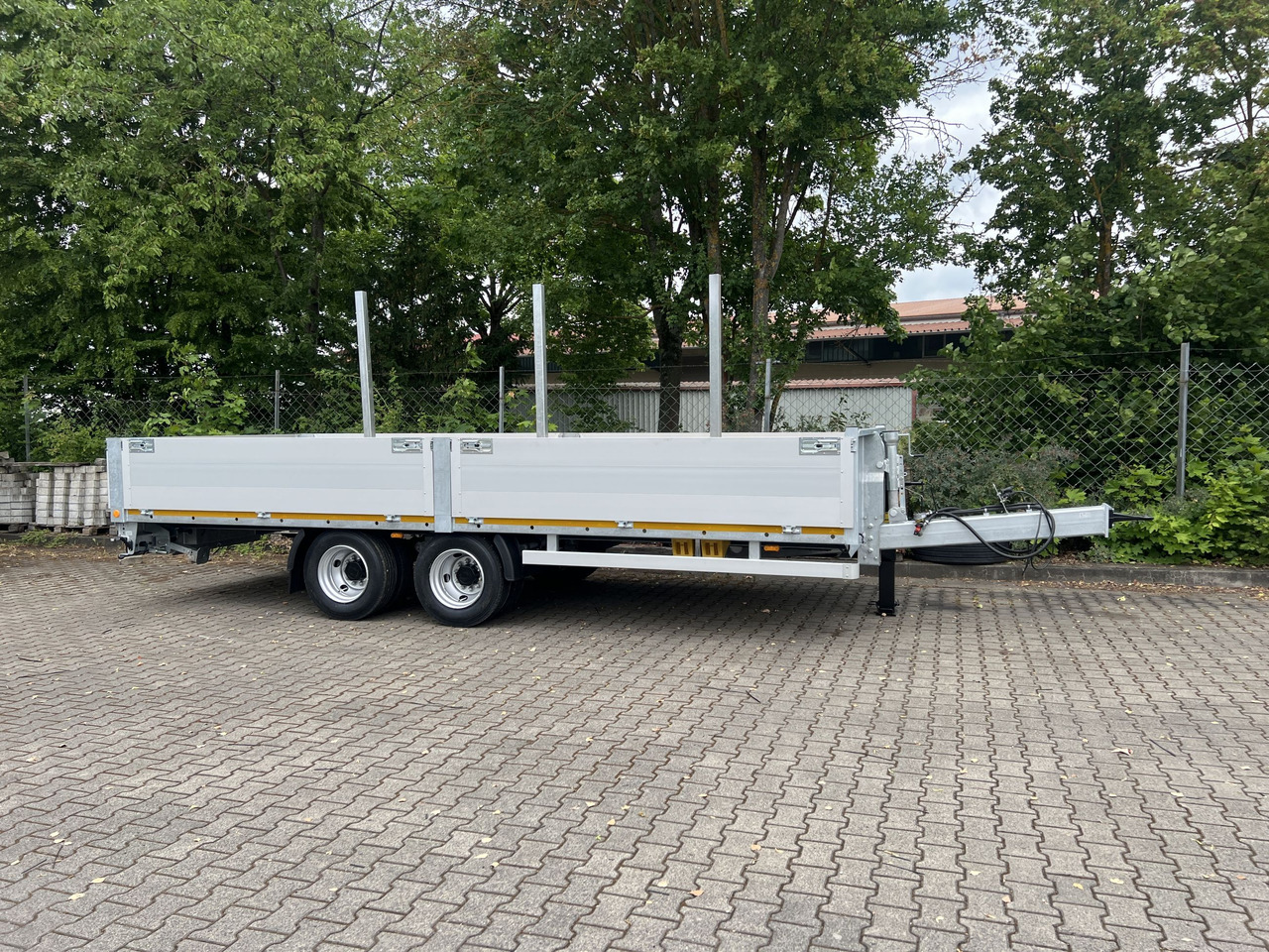 Möslein THT 14,4 G 7,20 L 14,4 t Tandem- Pritschenanhänger- Tieflader - Dropside/ Flatbed trailer: picture 1 Möslein THT 14,4 G 7,20 L 14,4 t Tandem- Pritschenanhänger- Tieflader - Dropside/ Flatbed trailer: picture 1