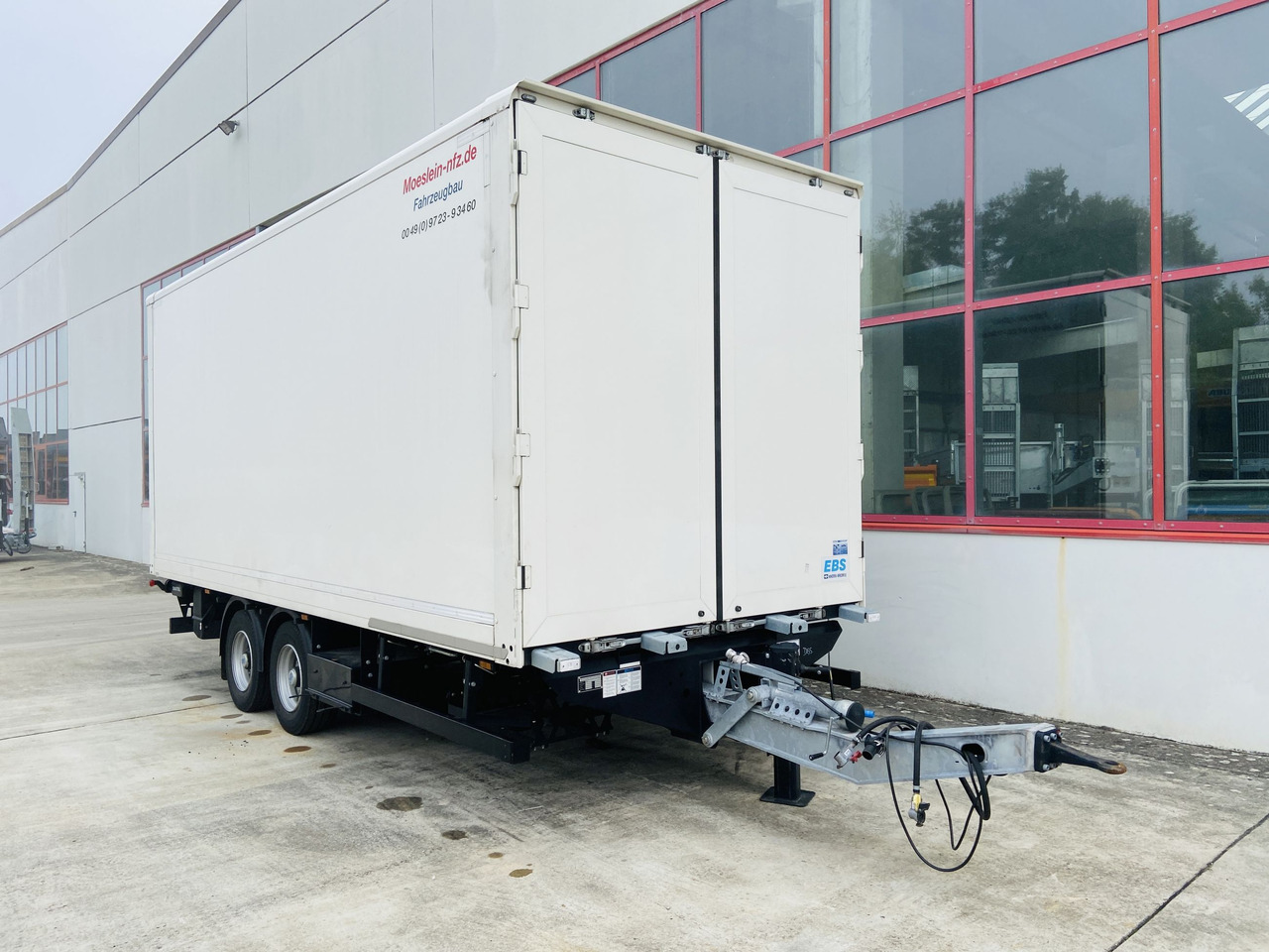 Möslein TKO 105 DL Schwebheim Tandem Koffer, Ladebordwand 1,5 t + Durchladbar-- Wenig Benutzt -- - Closed box trailer: picture 1 Möslein TKO 105 DL Schwebheim Tandem Koffer, Ladebordwand 1,5 t + Durchladbar-- Wenig Benutzt -- - Closed box trailer: picture 1