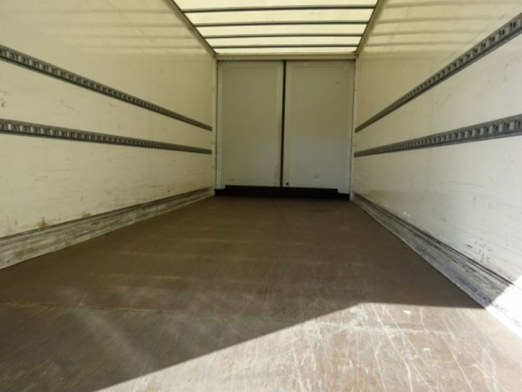 Möslein TKO 105 Schwebheim Tandemkoffer, Ladebordwand + Durchladbar - Closed box trailer: picture 5 Möslein TKO 105 Schwebheim Tandemkoffer, Ladebordwand + Durchladbar - Closed box trailer: picture 5