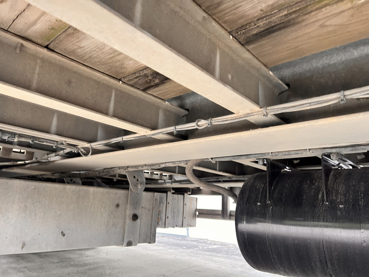 Müller Mitteltal D3 3 Achs Tieflader 9 m, Verzinkt, Wenig Benutzt - Low loader trailer: picture 2 Müller Mitteltal D3 3 Achs Tieflader 9 m, Verzinkt, Wenig Benutzt - Low loader trailer: picture 2