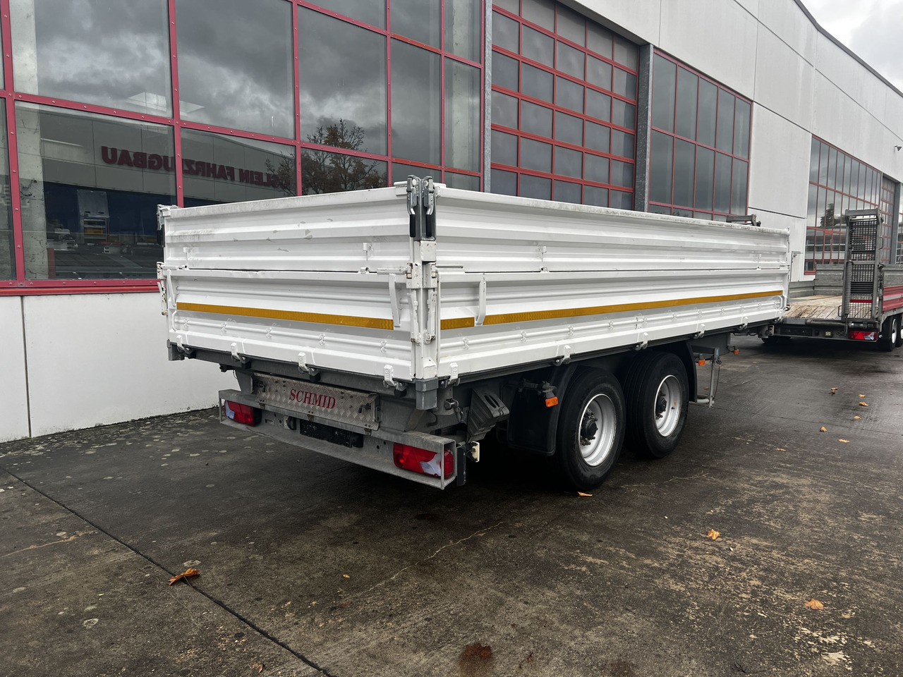 Schmid Fahrzeugbau DK 135 AR 13,5 t Tandemkipper mit Aufsatzbordwänden - Tipper trailer: picture 4 Schmid Fahrzeugbau DK 135 AR 13,5 t Tandemkipper mit Aufsatzbordwänden - Tipper trailer: picture 4