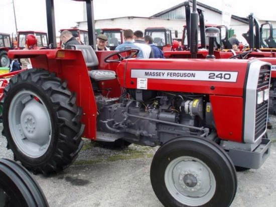 MASSEY FERGUSON 240 - Farm tractor: picture 1 MASSEY FERGUSON 240 - Farm tractor: picture 1