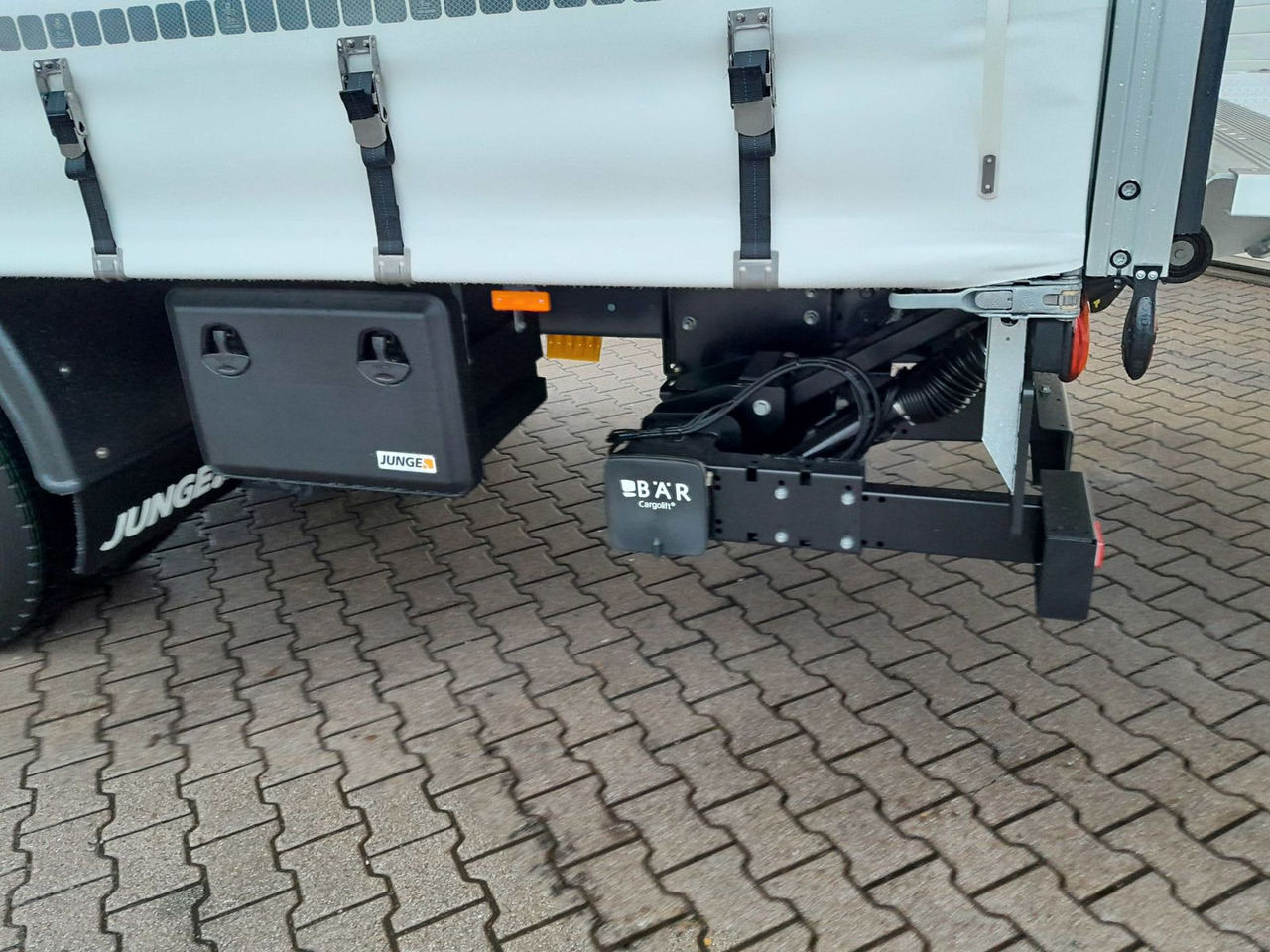 DAF FA XB 290 16t Junge Curtainsider on lease DAF FA XB 290 16t Junge Curtainsider: picture 10