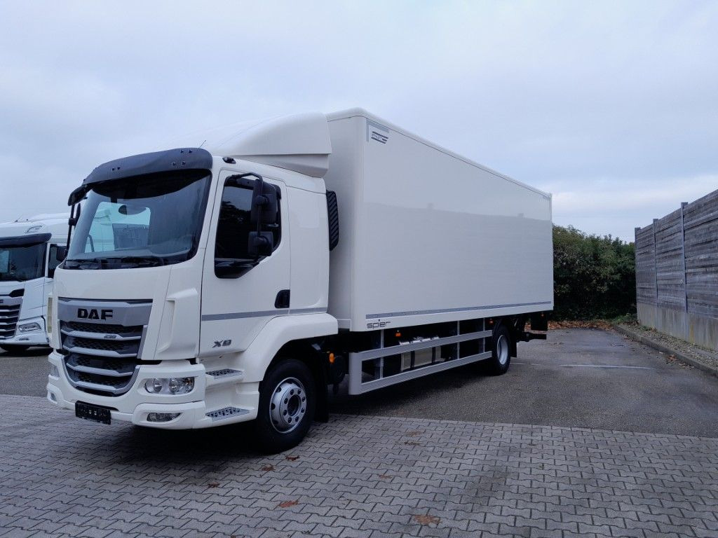DAF FA XB 290 16t Spier Plywoodkoffer - Box truck: picture 1 DAF FA XB 290 16t Spier Plywoodkoffer - Box truck: picture 1