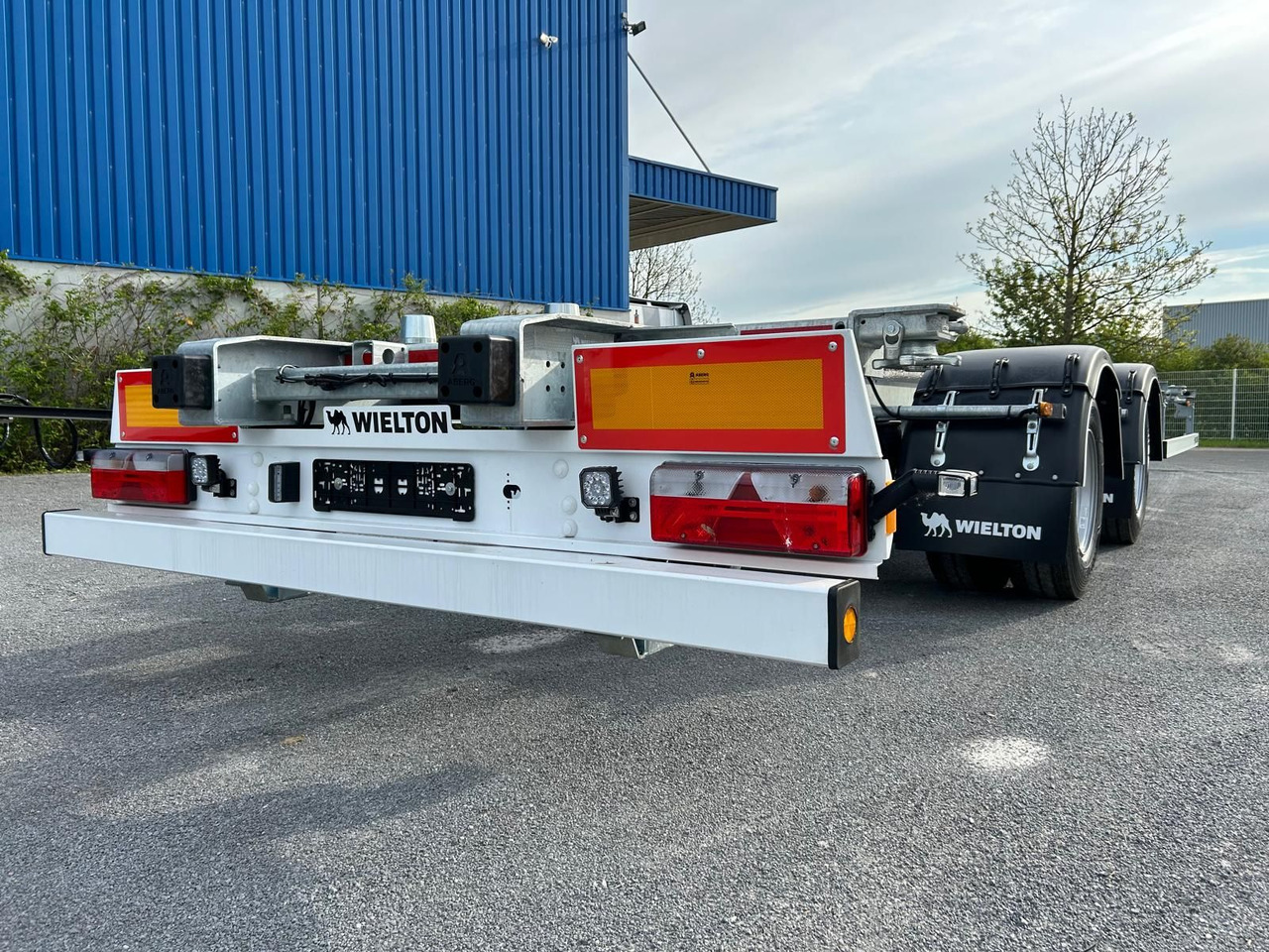New Container transporter/ Swap body trailer Wielton BDF Anhänger VOLUME Abstellhöhe 920-1020 mm Wielton BDF Anhänger VOLUME Abstellhöhe 920-1020 mm: picture 9