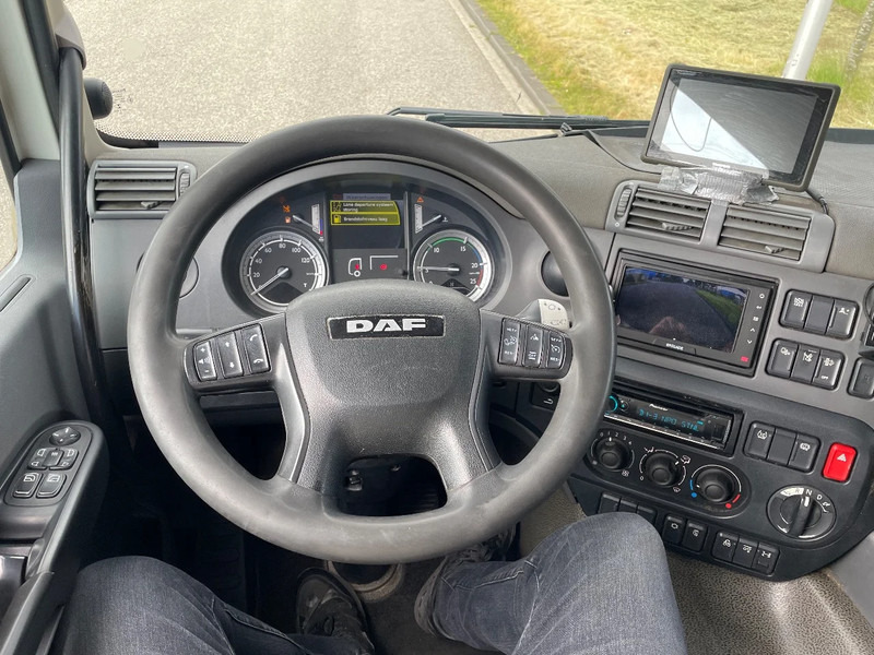 Interior photo 2: Refrigerator truck DAF CF 330 6X2 2017 schmitz + thermo-king T1200
