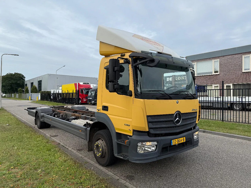 Mercedes-Benz Atego 1318 L - Cab chassis truck: picture 1 Mercedes-Benz Atego 1318 L - Cab chassis truck: picture 1