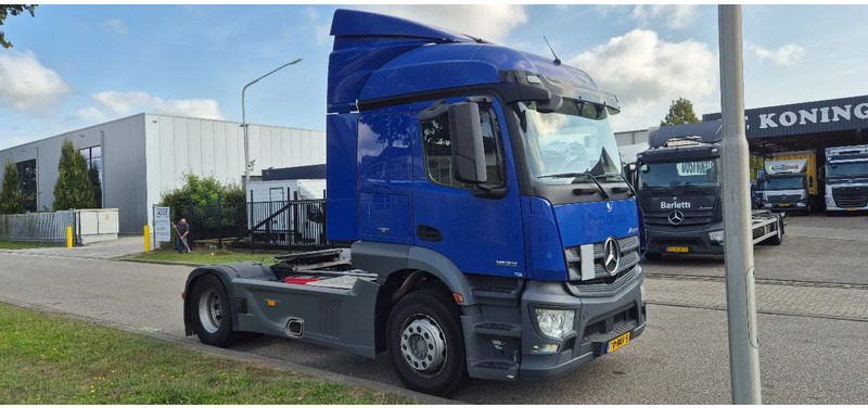 Mercedes-Benz Actros 1833 - Tractor unit: picture 2 Mercedes-Benz Actros 1833 - Tractor unit: picture 2