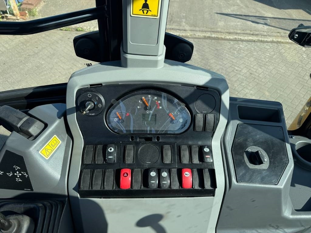 Backhoe loader CAT 424 4X4 ( UNUSED ): picture 12