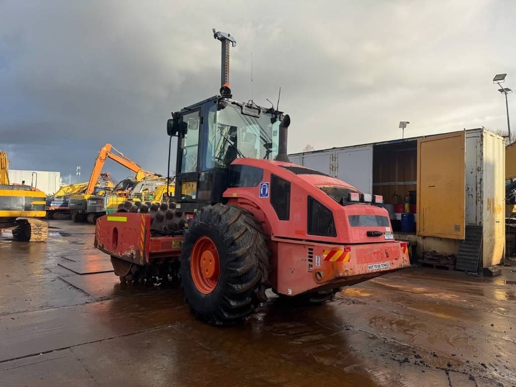 CAT CP 74 - Compactor: picture 3 CAT CP 74 - Compactor: picture 3