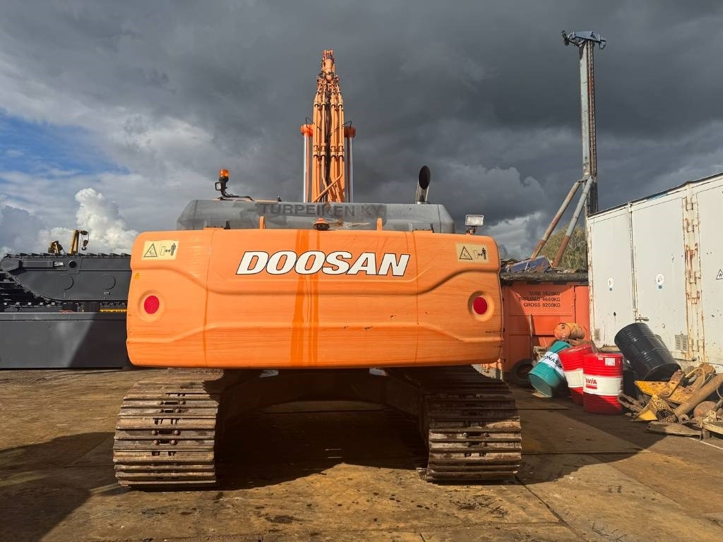 Doosan DX 300 LC ( 4.690 original hours 18M long reach ) - Excavator: picture 4 Doosan DX 300 LC ( 4.690 original hours 18M long reach ) - Excavator: picture 4