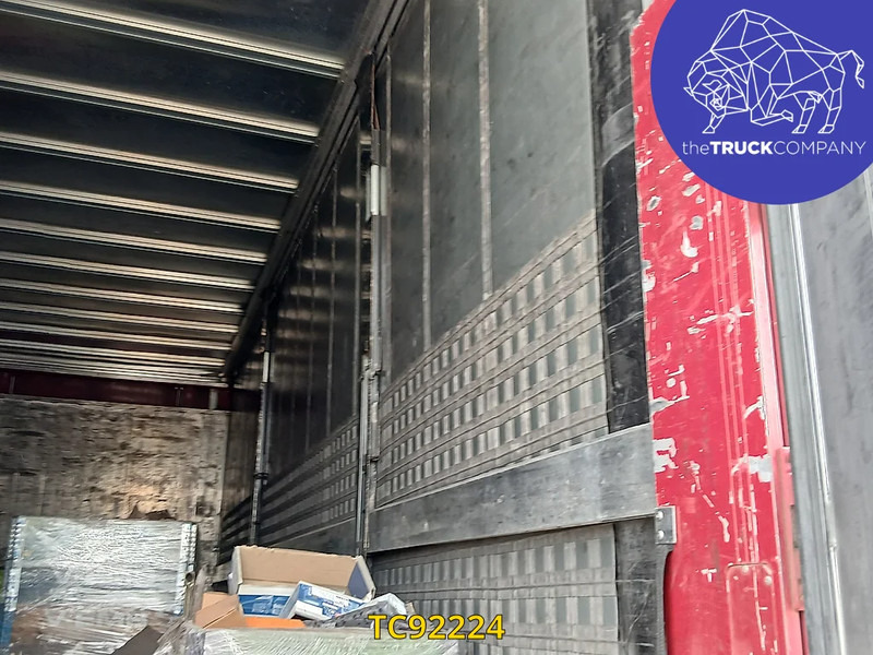 Mercedes-Benz Actros 2548 - Curtainsider truck: picture 5 Mercedes-Benz Actros 2548 - Curtainsider truck: picture 5