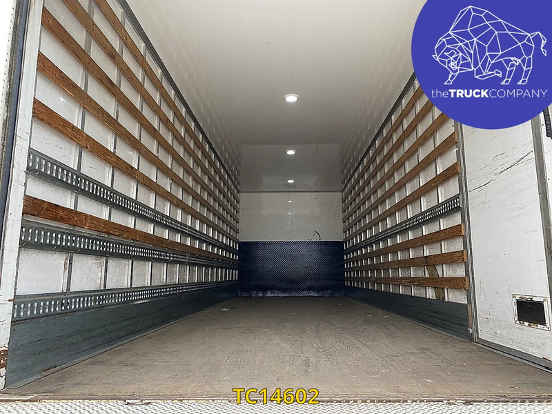 Box truck Mercedes-Benz Antos 1827: picture 9