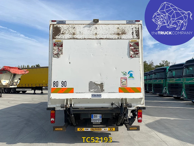 Renault D 210 - Box truck: picture 3 Renault D 210 - Box truck: picture 3