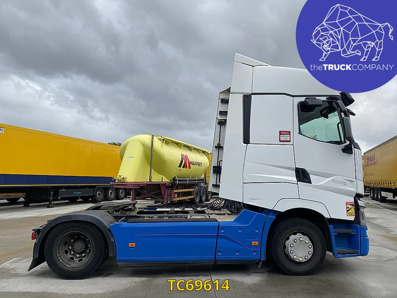 Tractor unit Renault T 480: picture 8 Tractor unit Renault T 480: picture 8