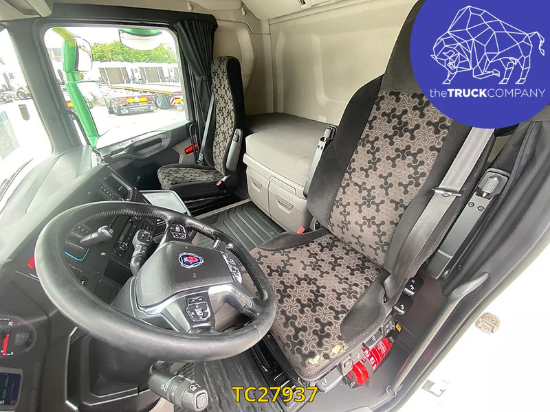 Scania R 450 - Tractor unit: picture 5 Scania R 450 - Tractor unit: picture 5