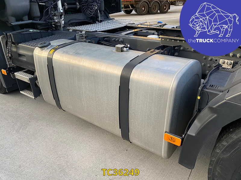 Tractor unit Volvo FH 500: picture 15